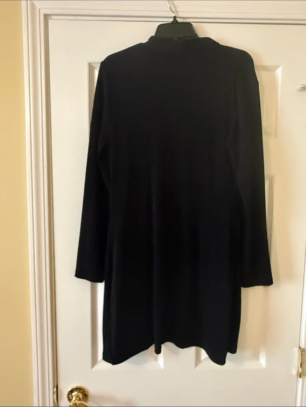 Chico’s Travelers Black Twist-Front Long Sleeve Cardigan